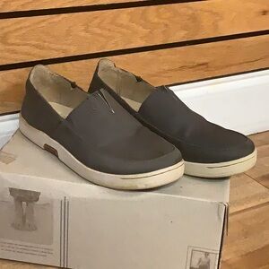 Olukai Kama’aina Warm Black / Tapa